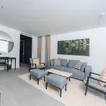 Boutique Hotel Shell
