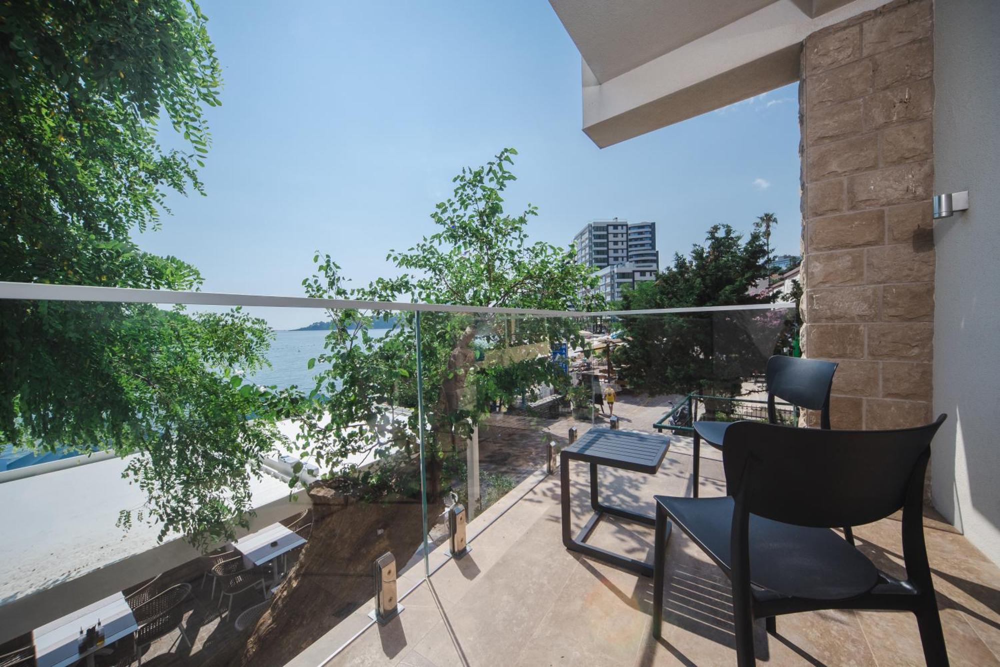 Boutique Shell 4* Budva